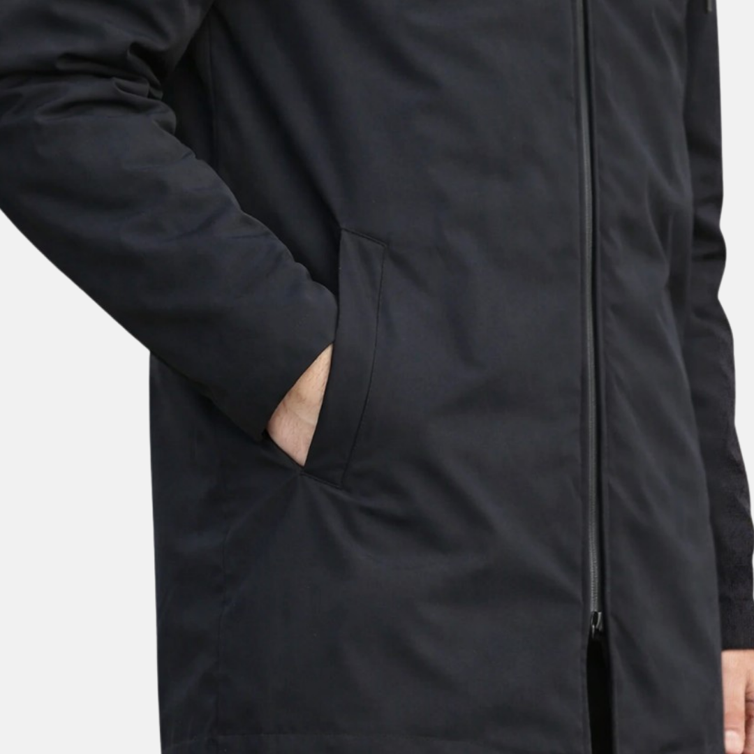 SAM | WEATHERPROOF COAT RELIABLE WINTER PERFORMANCE